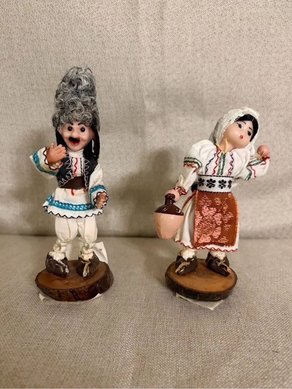 Vintage Soviet Era USSR Moldavian Folk Art Souvenir Dolls Pair 1987 1988